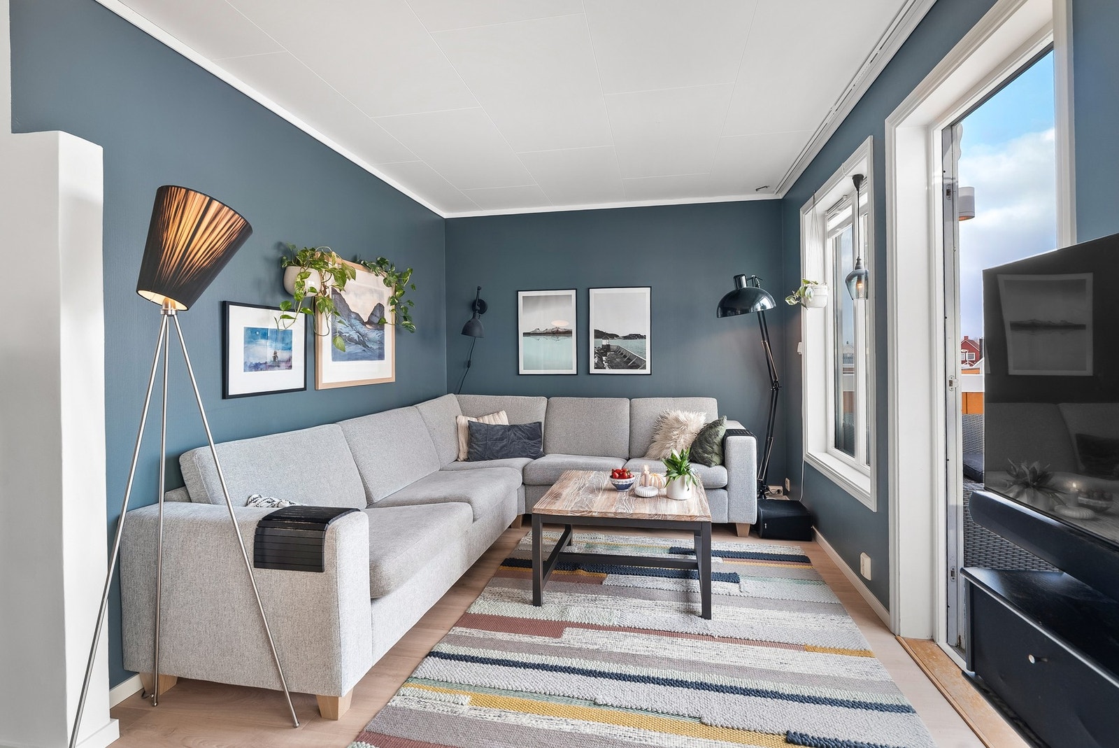 Stue malt i tidsriktige fargevalg Galleribilde