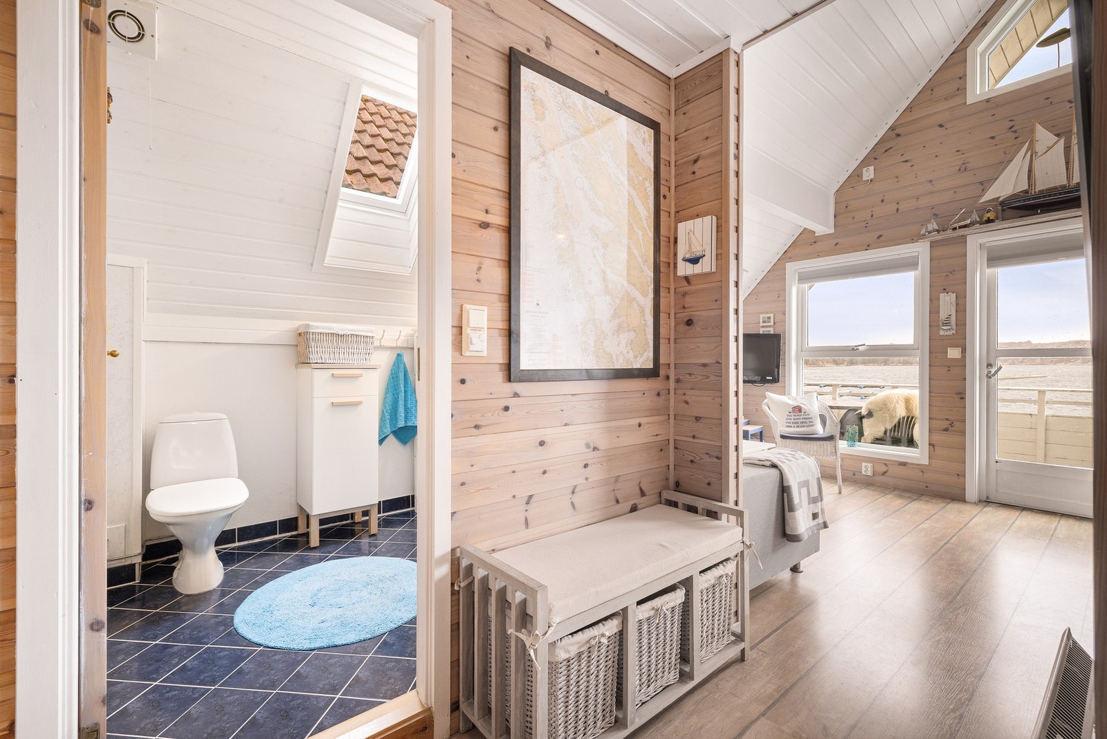 Mellomgang på 5,7 kvm som leder til soverommene, bad og stue/kjøkken Galleribilde