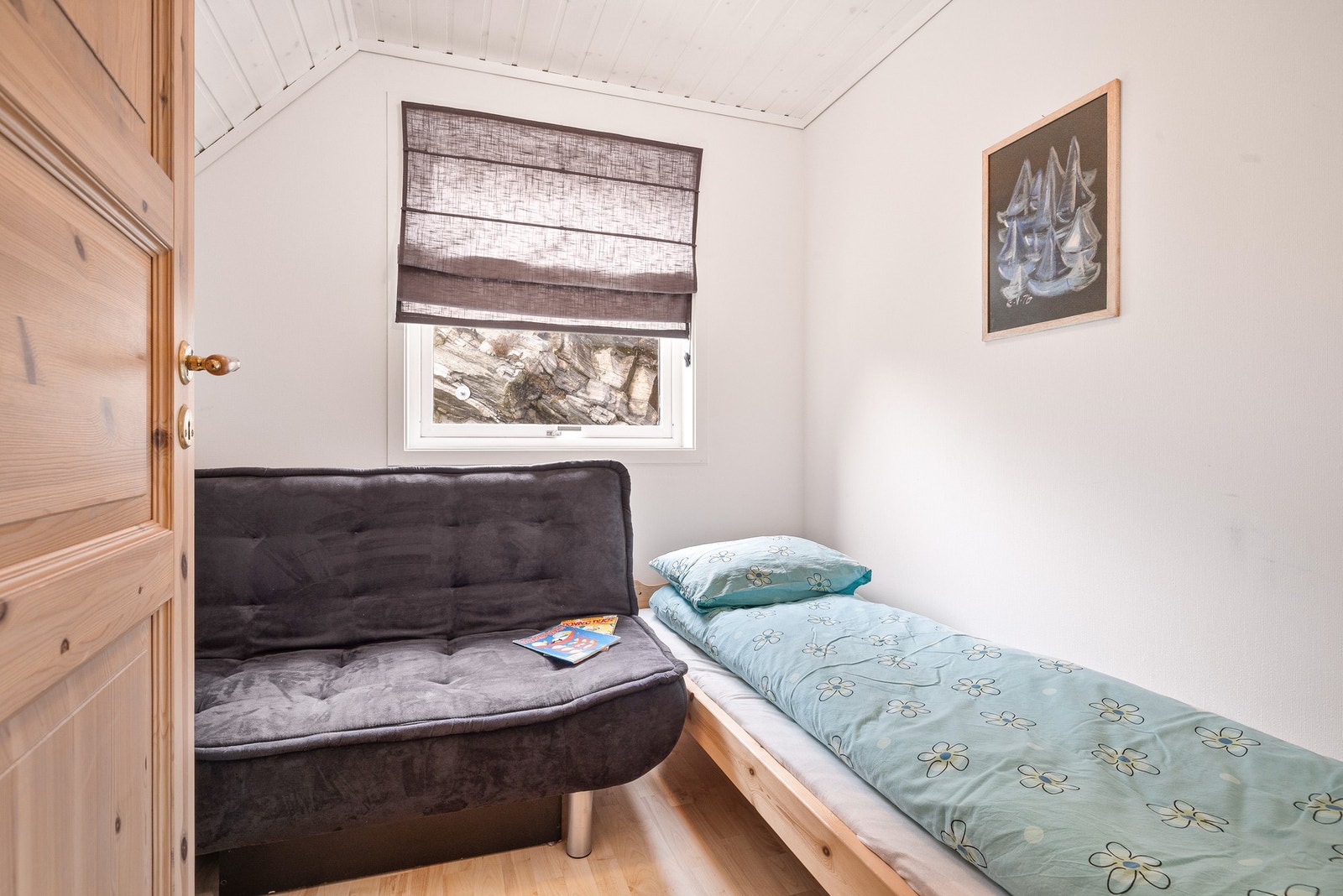 Soverom nr 2 er på 5,2 kvm Galleribilde