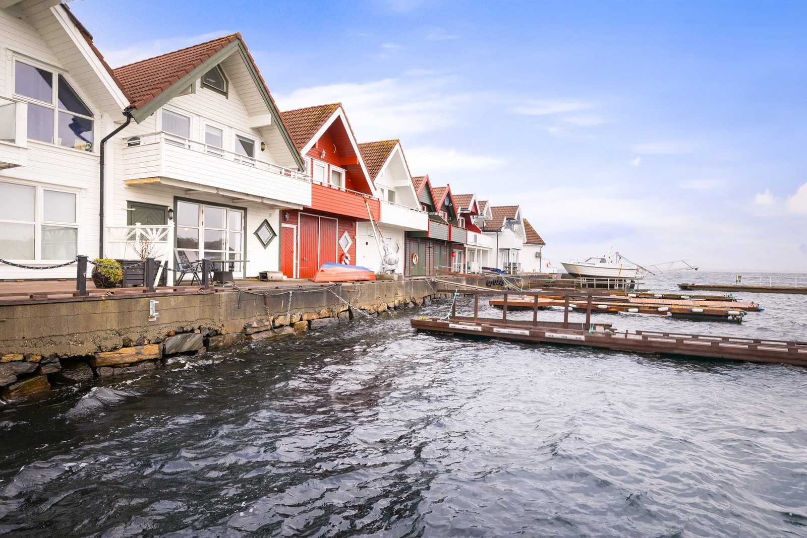 Rorbuen står klar til nye eiere - ta turen ut til havgapet og kjenn på den gode følelsen! Galleribilde