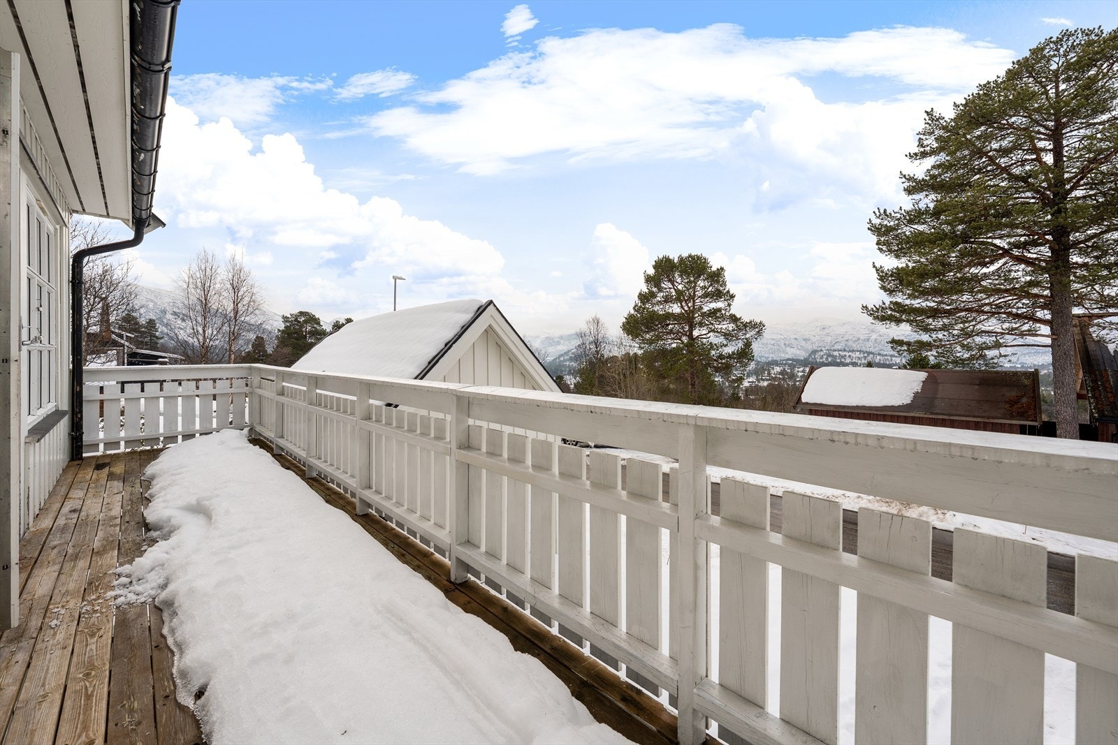 Solrik balkong hvor man kan nyte fine dager! Galleribilde