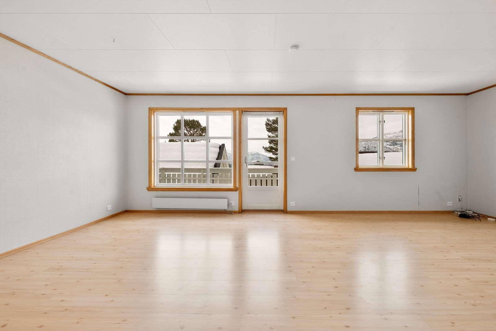 Fra stua har man utgang til balkong Galleribilde