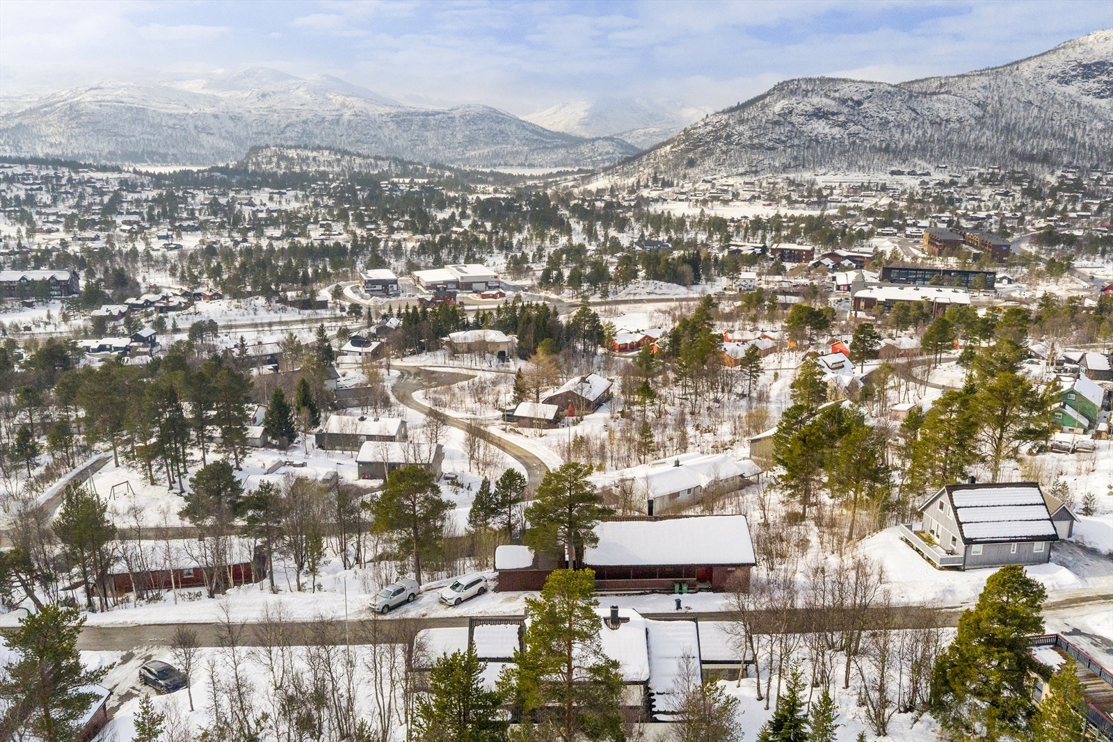 Tomannsbolig beligende sentrumsnært på Hovden Galleribilde