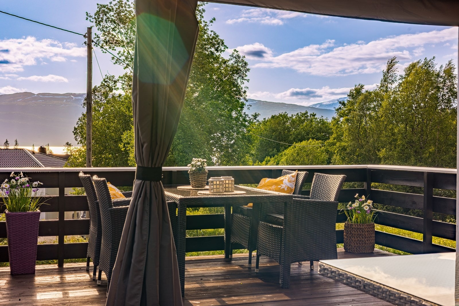 Hjørnetomt, solrikt og utsikt. Galleribilde