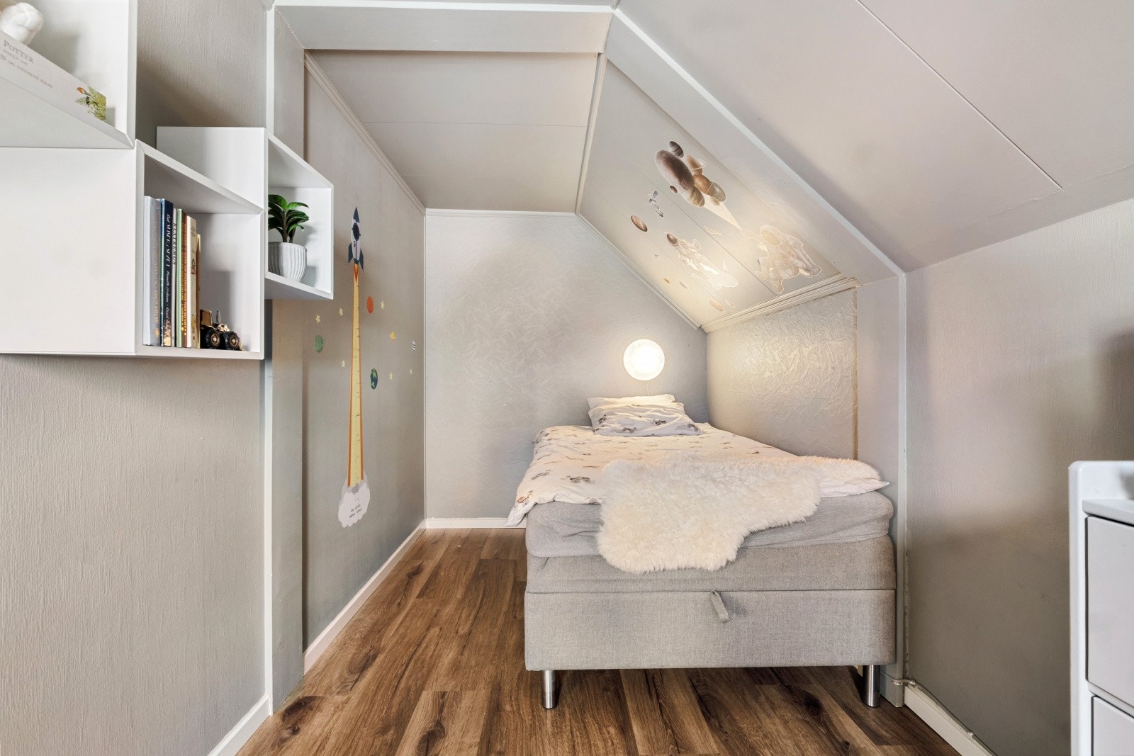 Rommet kan enkelt tilpasses ulike behov etter alder og preferanser Galleribilde