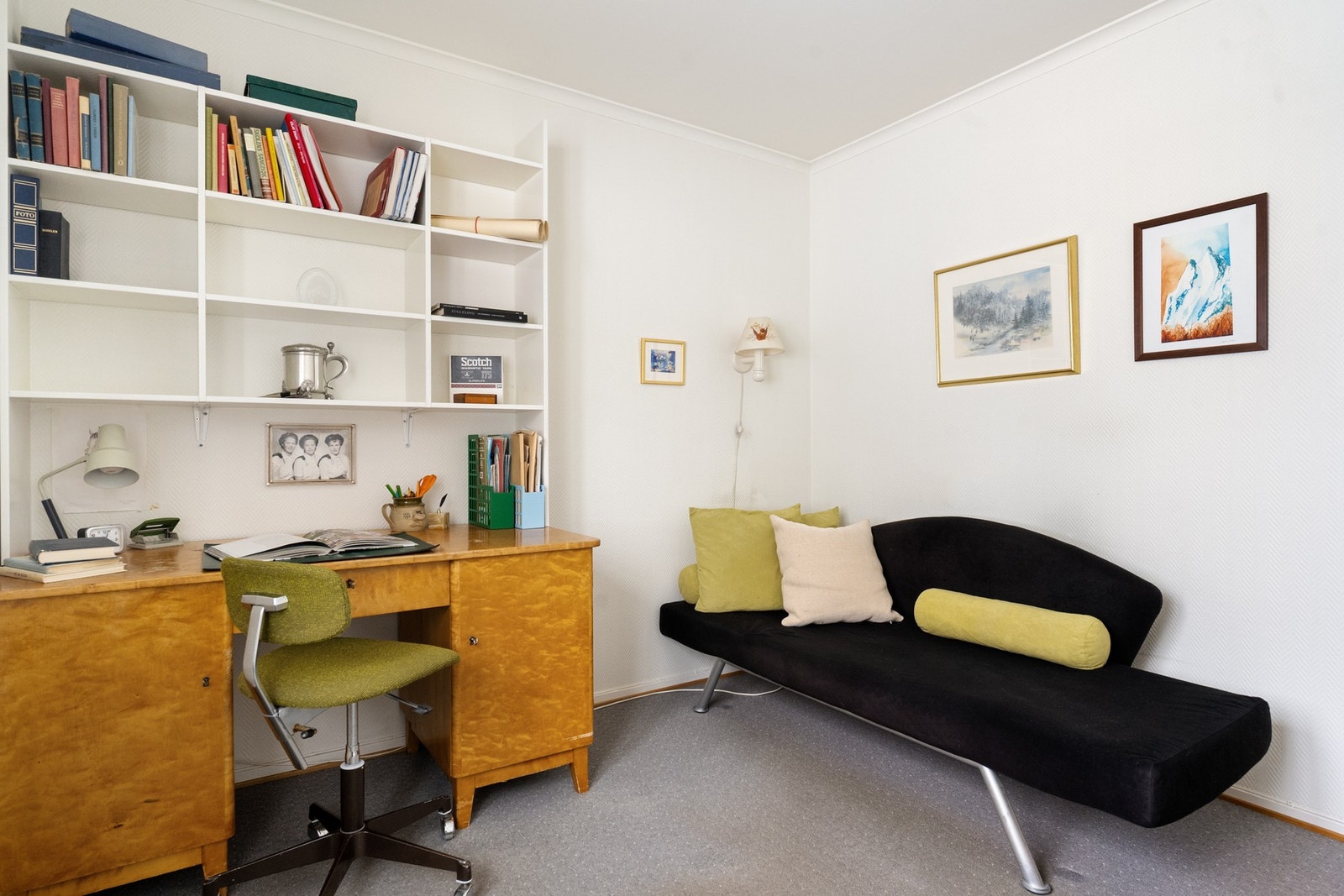 Soverom/kontor i hovedetasje. Galleribilde