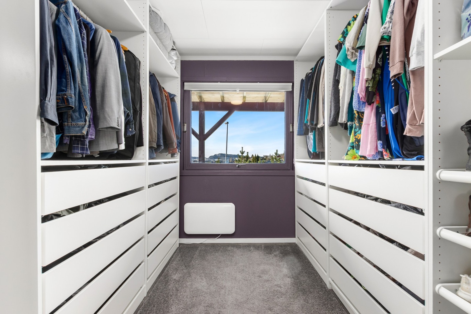 Soverom - dagens eiere bruker dette som omkledningsrom. Galleribilde