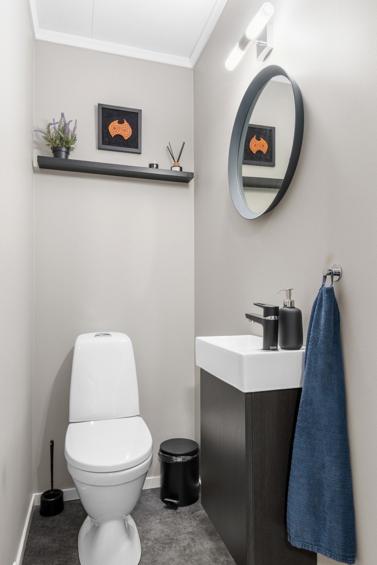 Oppusset toalettrom. Galleribilde