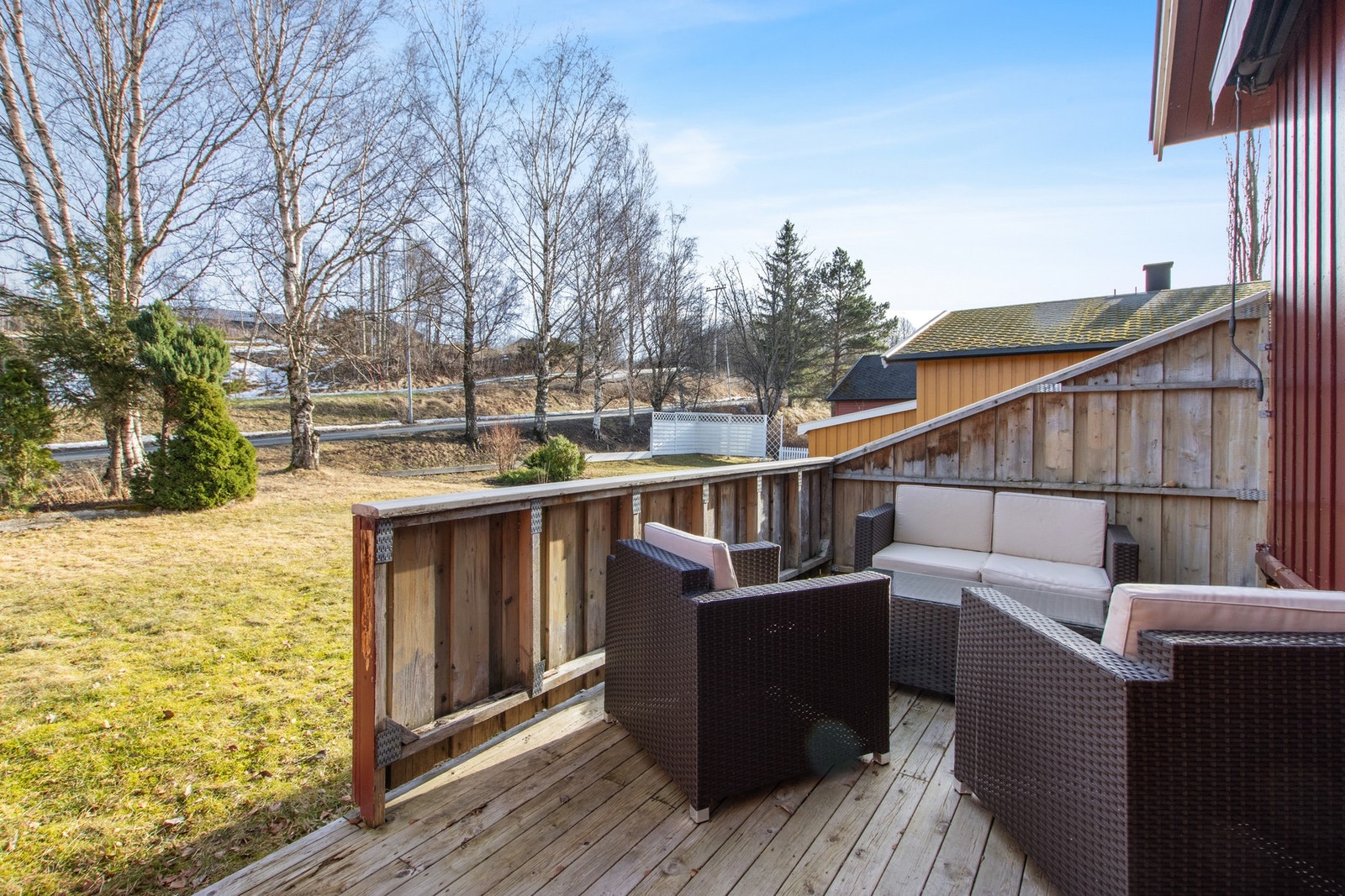 Egen sone på baksiden av huset. Galleribilde