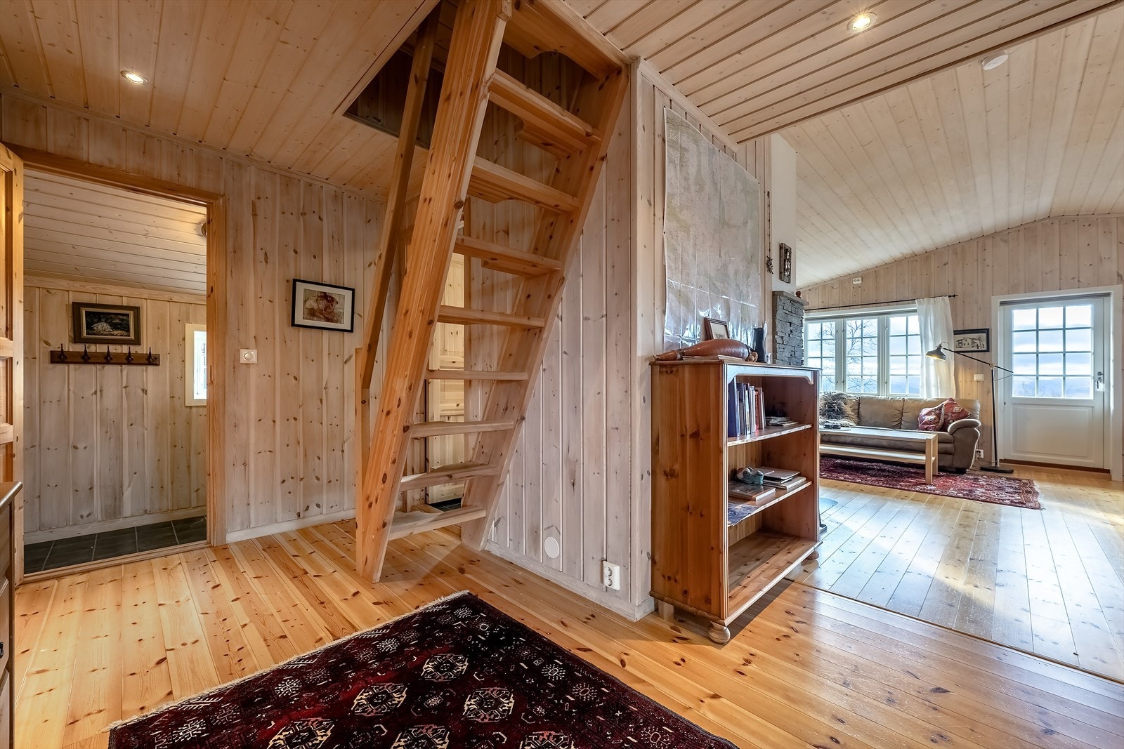 Gang med trapp Galleribilde