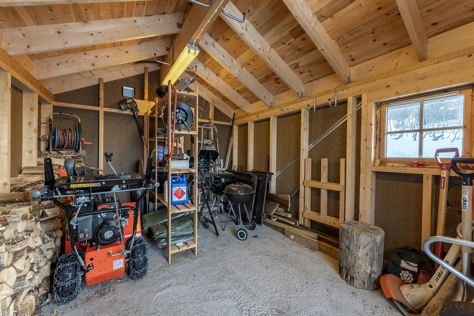 Frittstående bod Galleribilde