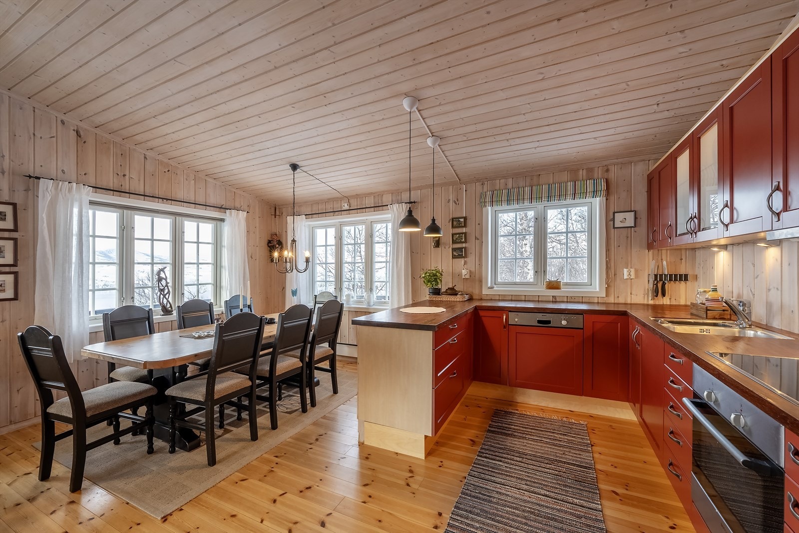 Spisestue/kjøkken Galleribilde