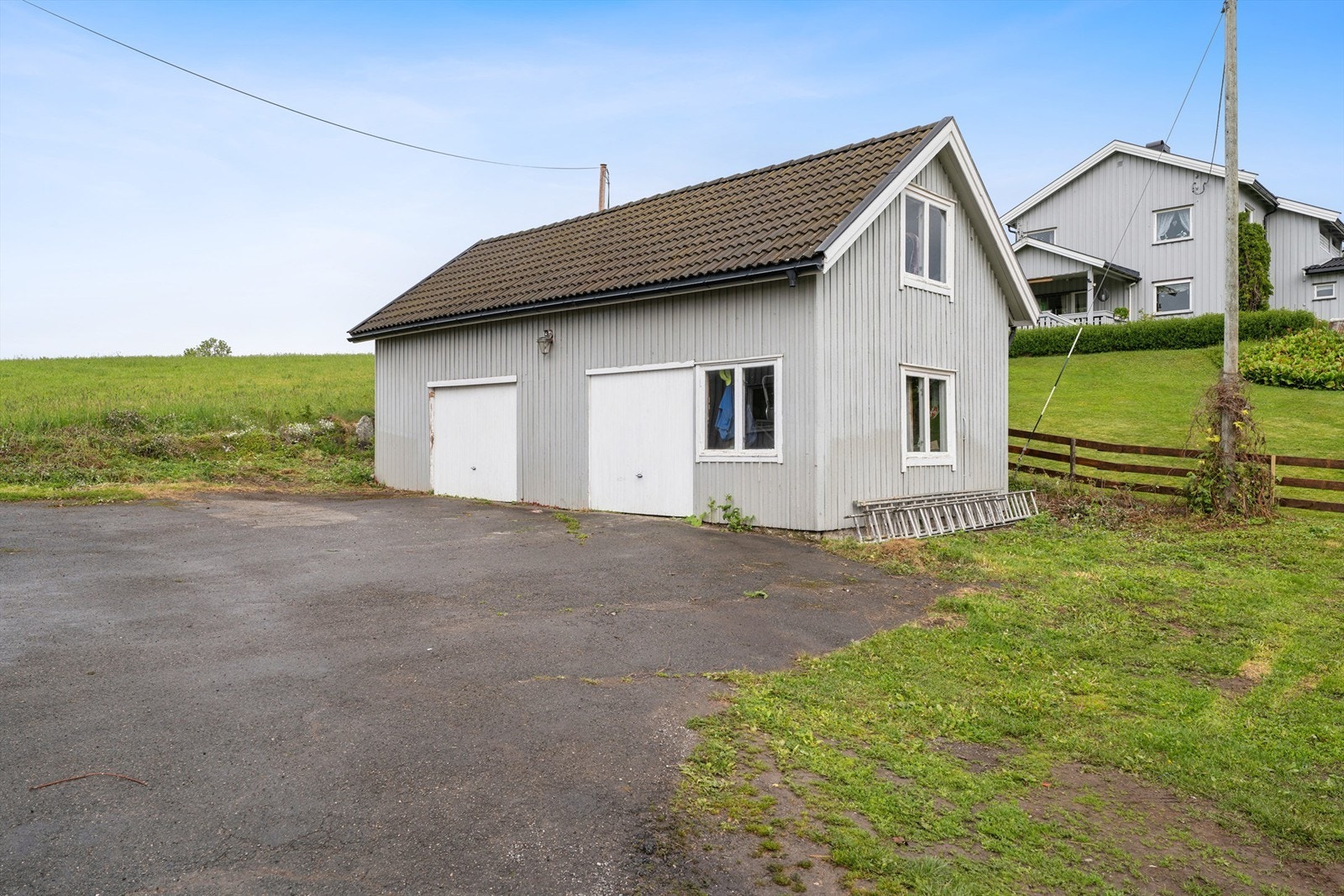 Garasje med hems Galleribilde