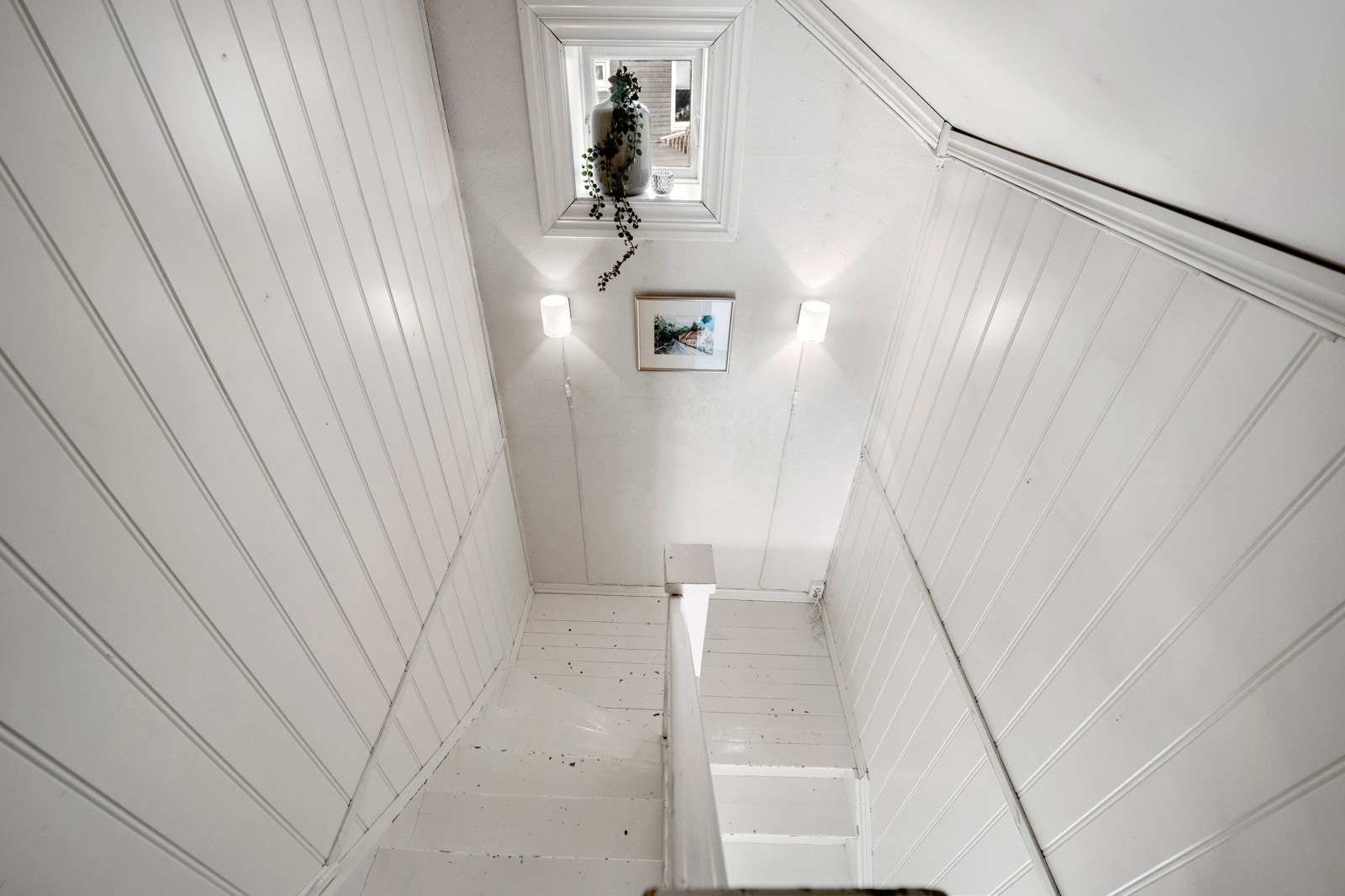 Da går turen opp trappen til 2.etg. Galleribilde