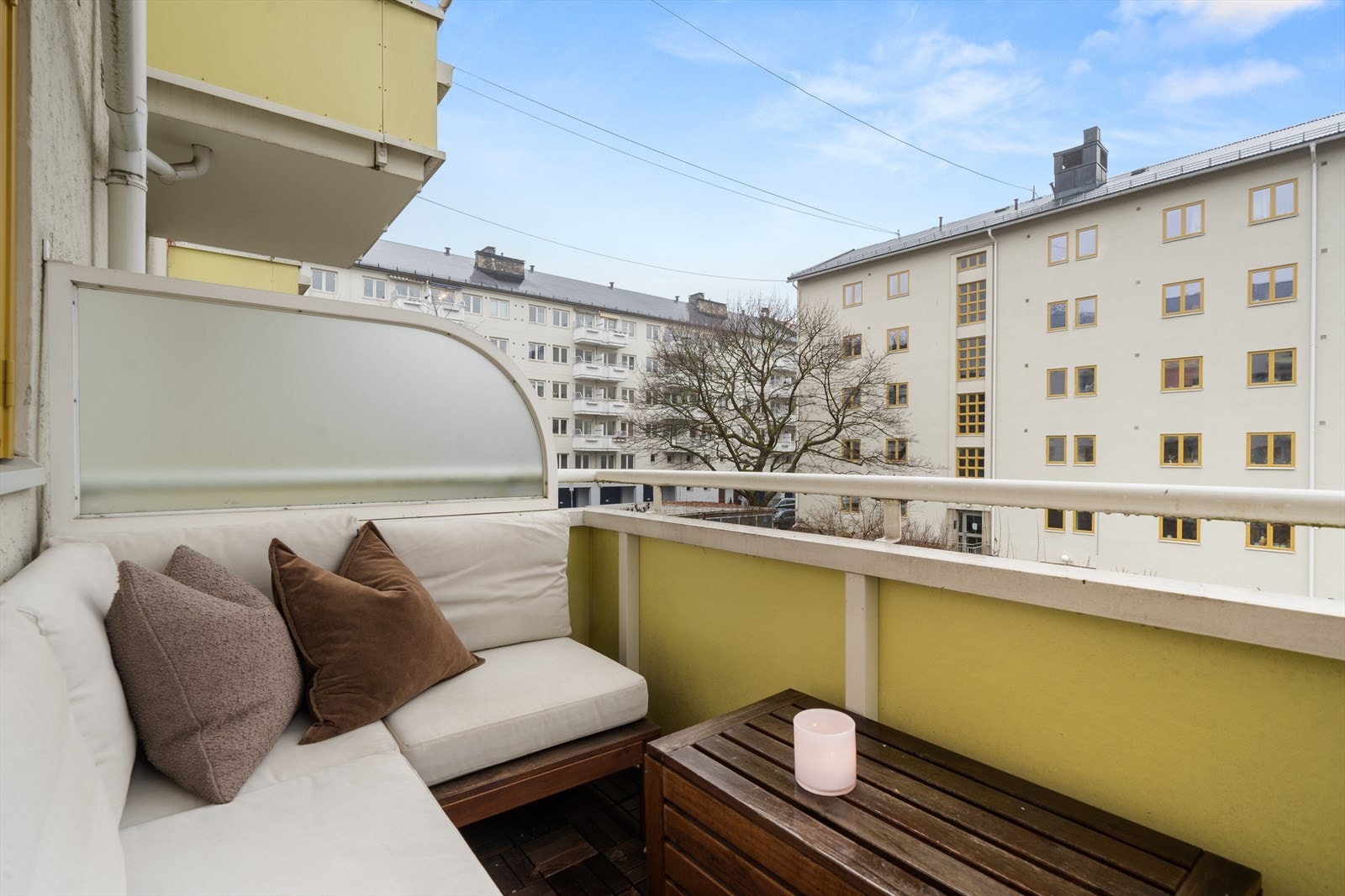 Balkong på 3 m² mot sydvest - et herlig sted å nyte sol og sommerstid. Galleribilde