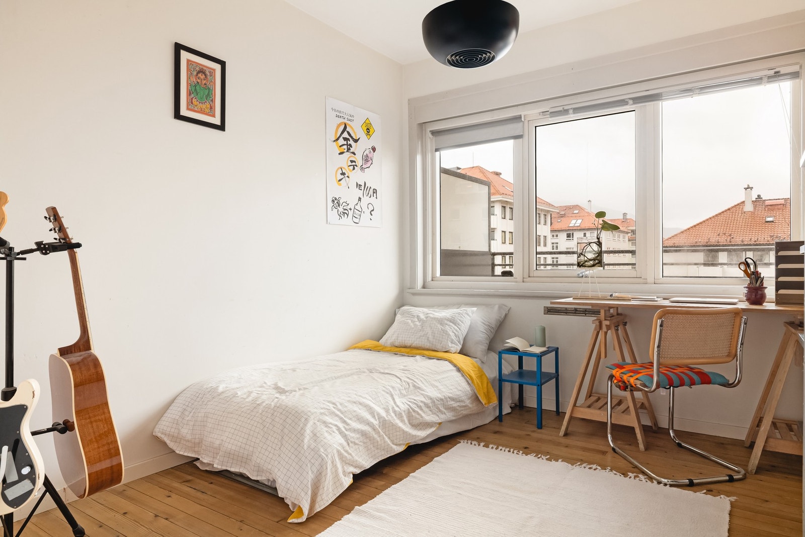 Leilighetens andre soverom måler 10,65 m². Galleribilde