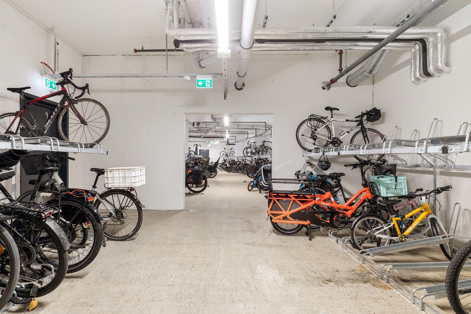 Felles sykkelparkering i borettslaget Galleribilde