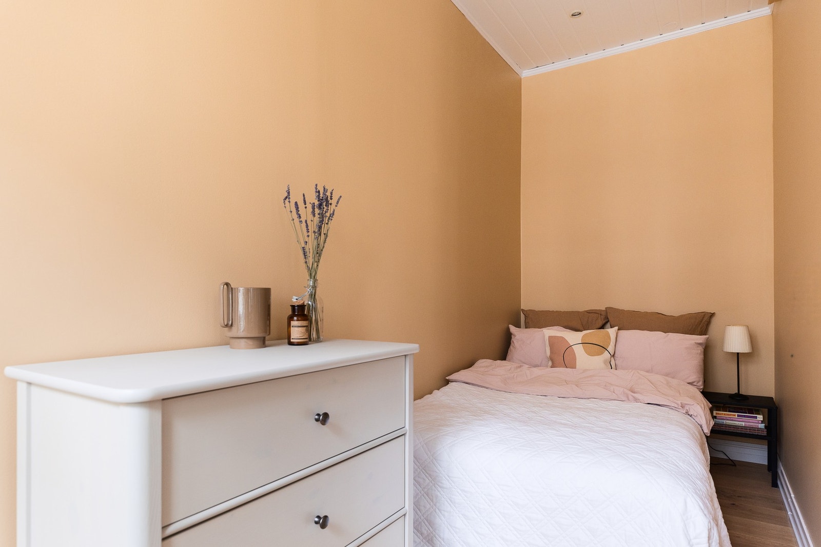 Soverom nr. II har adkomst fra stuen. Galleribilde