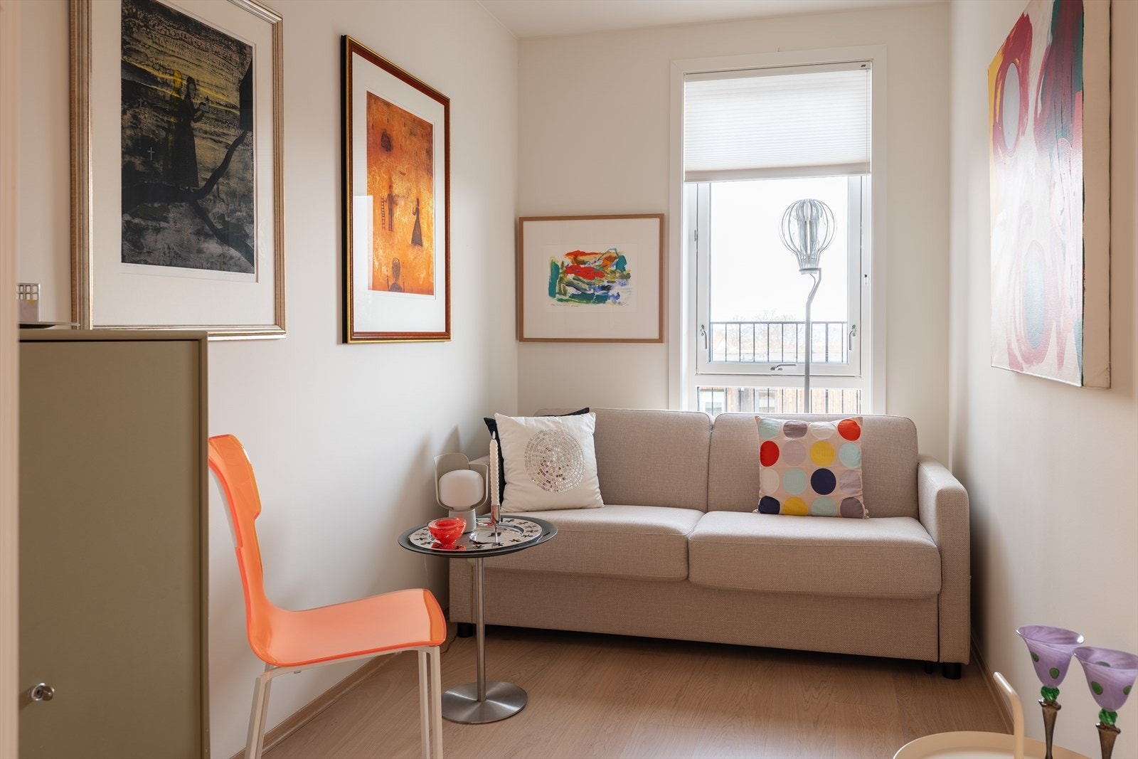 Leilighetens andre soverom er på 7m². Rommet har god plass til stor seng, nattbord og garderobeskap. Galleribilde