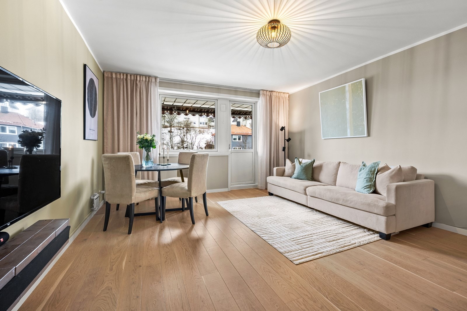 Parkett på gulvene. Galleribilde