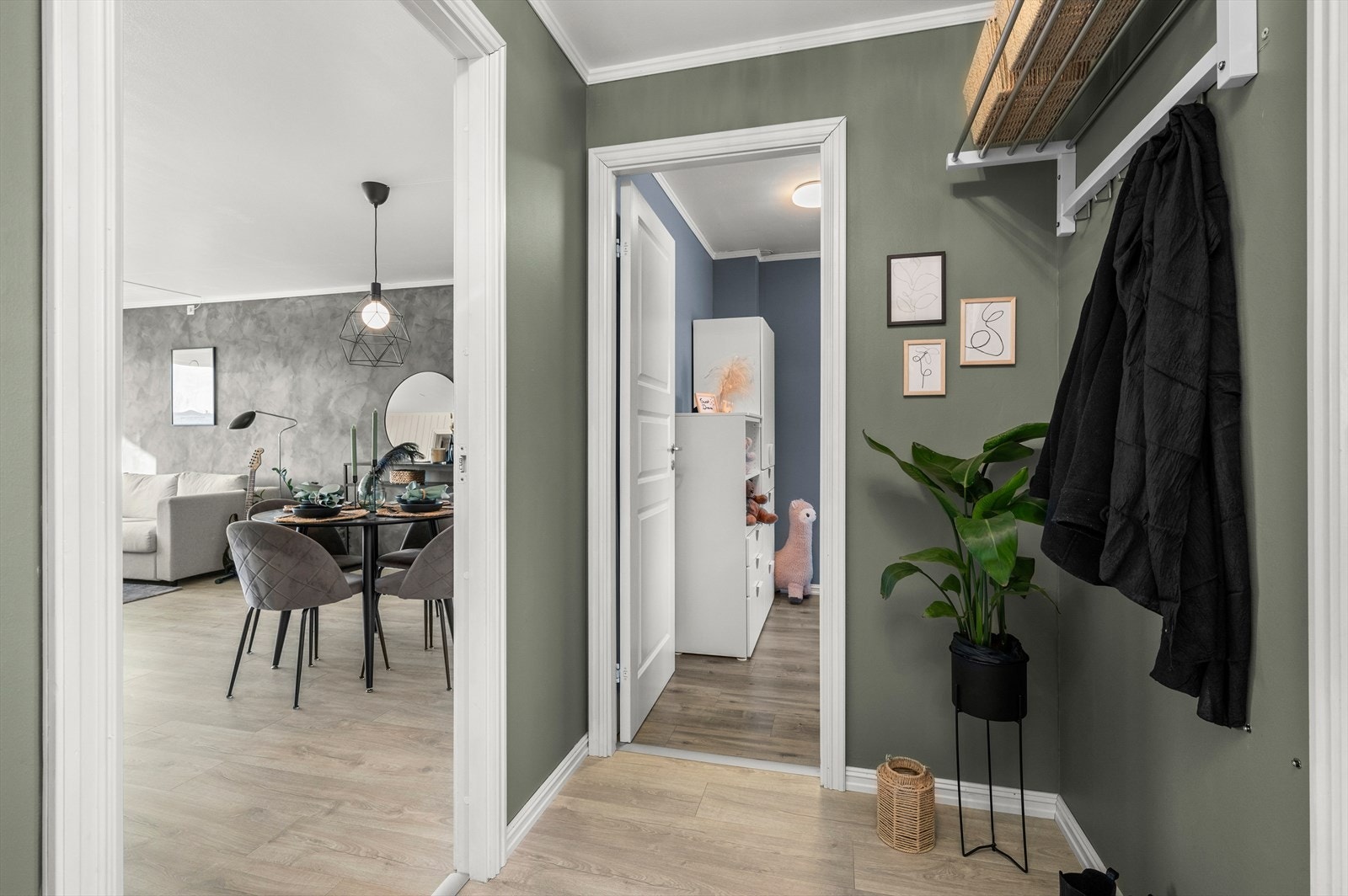 Lys og innbydende entré på 4,5m². Galleribilde