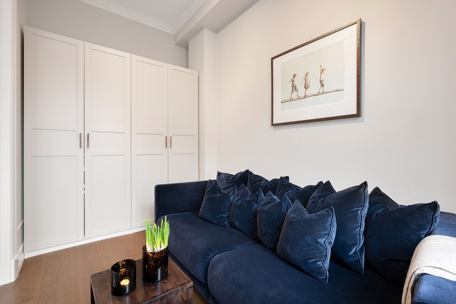 Rommet har også god plass til garderobeskap. Galleribilde