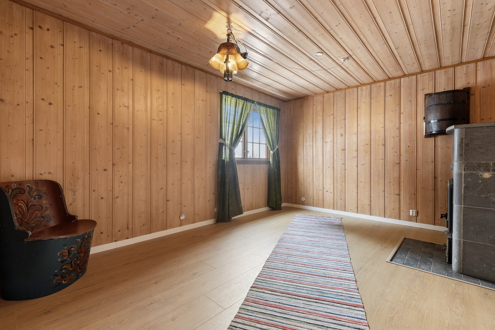 Rommet har en fin utforming med tanke på møblering. Galleribilde