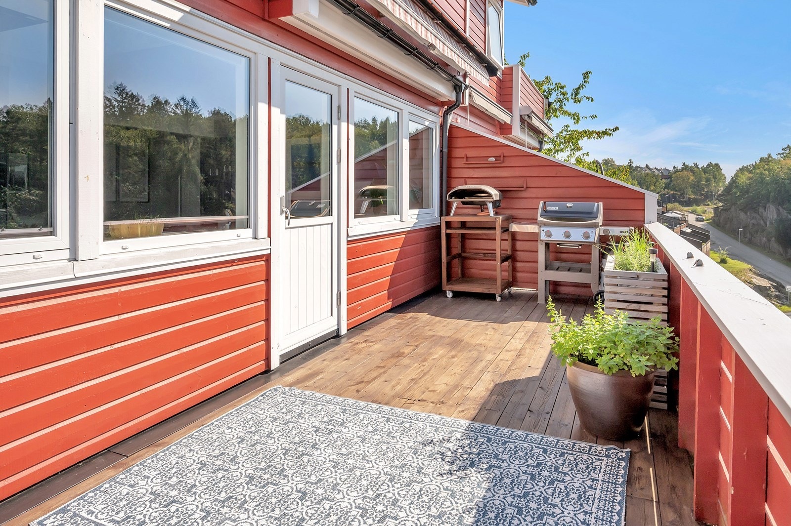 Barnevennlig område med nærhet til barnehage, skole, idrettsanlegg og flotte turområder. Galleribilde