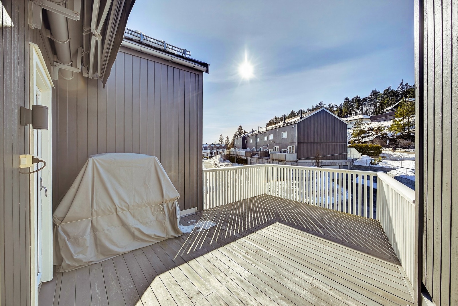 Her kan man nyte late dager og sene kvelder i hyggelige og rolige omgivelser. Galleribilde