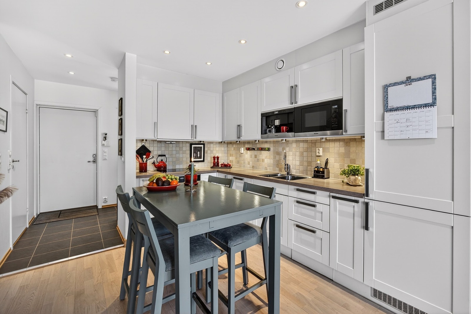 Boligen har en smart og praktisk planløsning m/BRA-i på 110 kvm, fordelt over 2 plan. Galleribilde