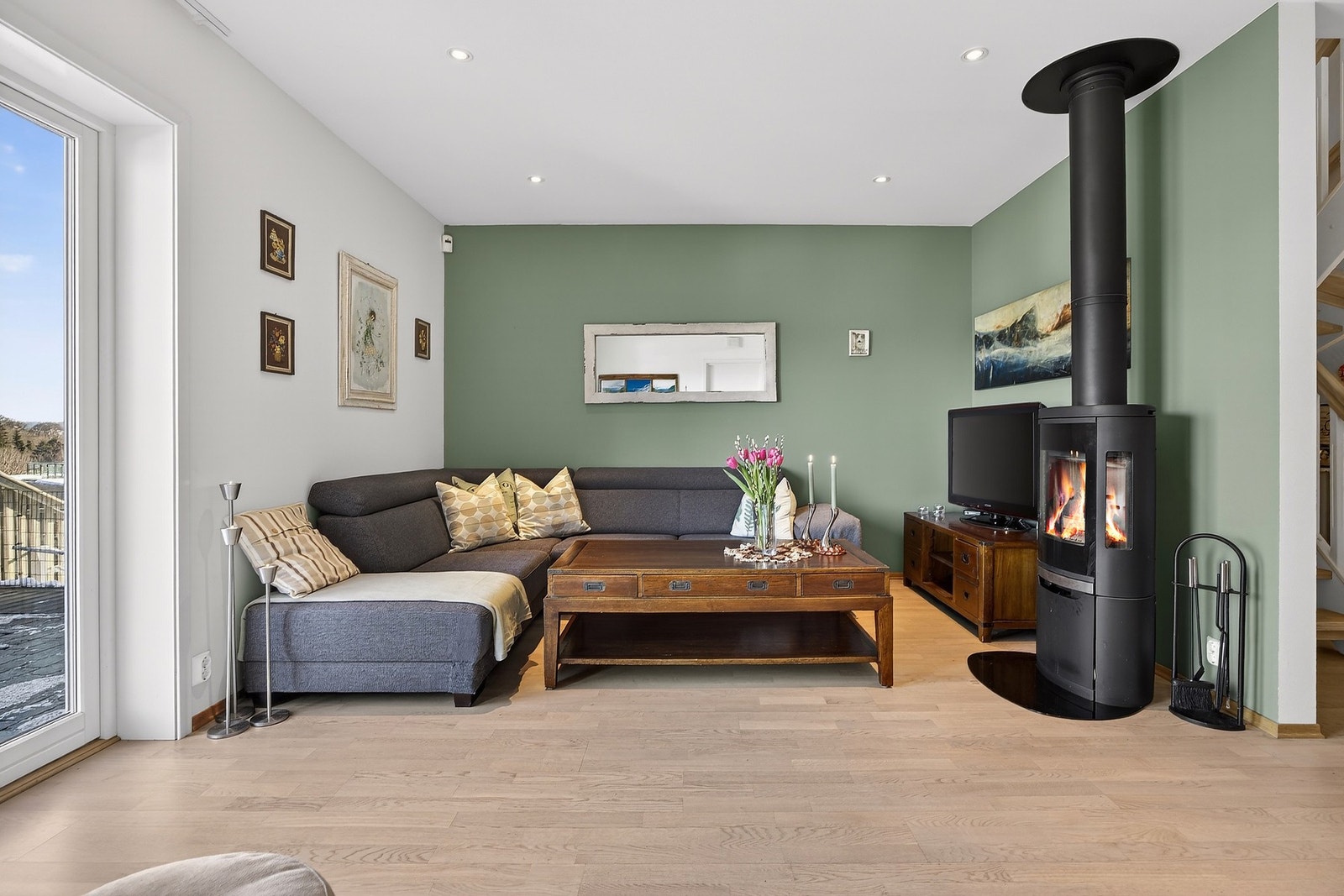 Vedovnen bidrar til både varme og ekstra hygge på kjølige dager. Galleribilde