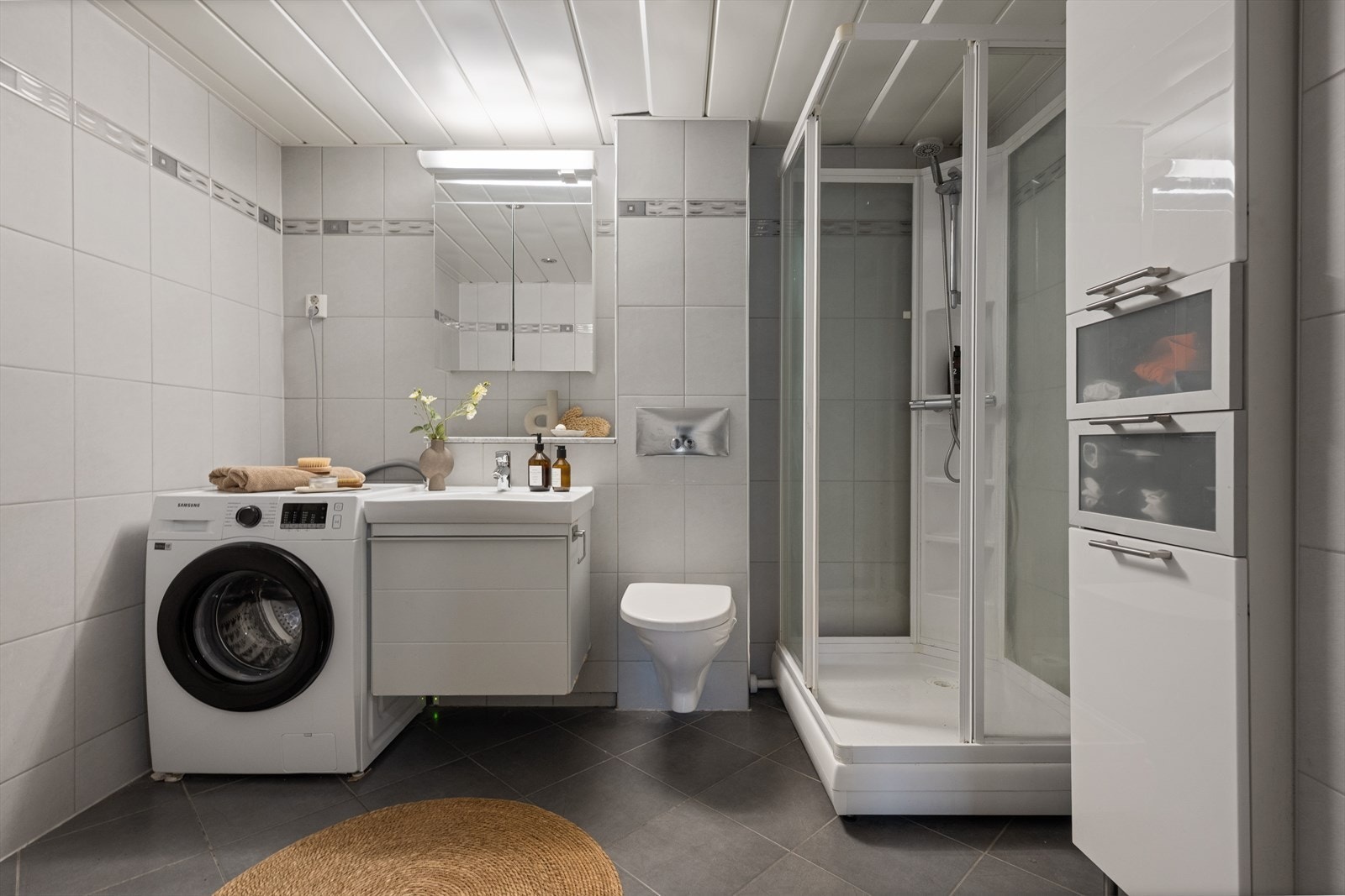 Helfliset bad på 7 kvm. Galleribilde