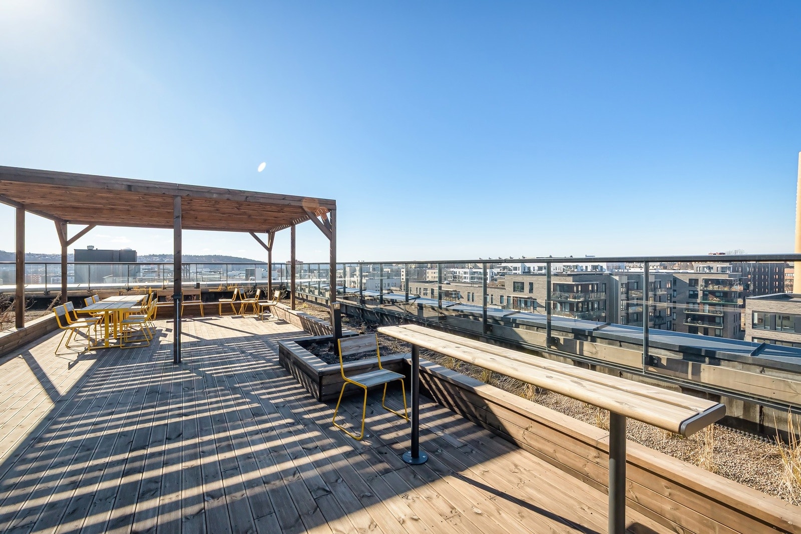 Her kan man nyte herlige sol- og utsiktsforhold. Galleribilde