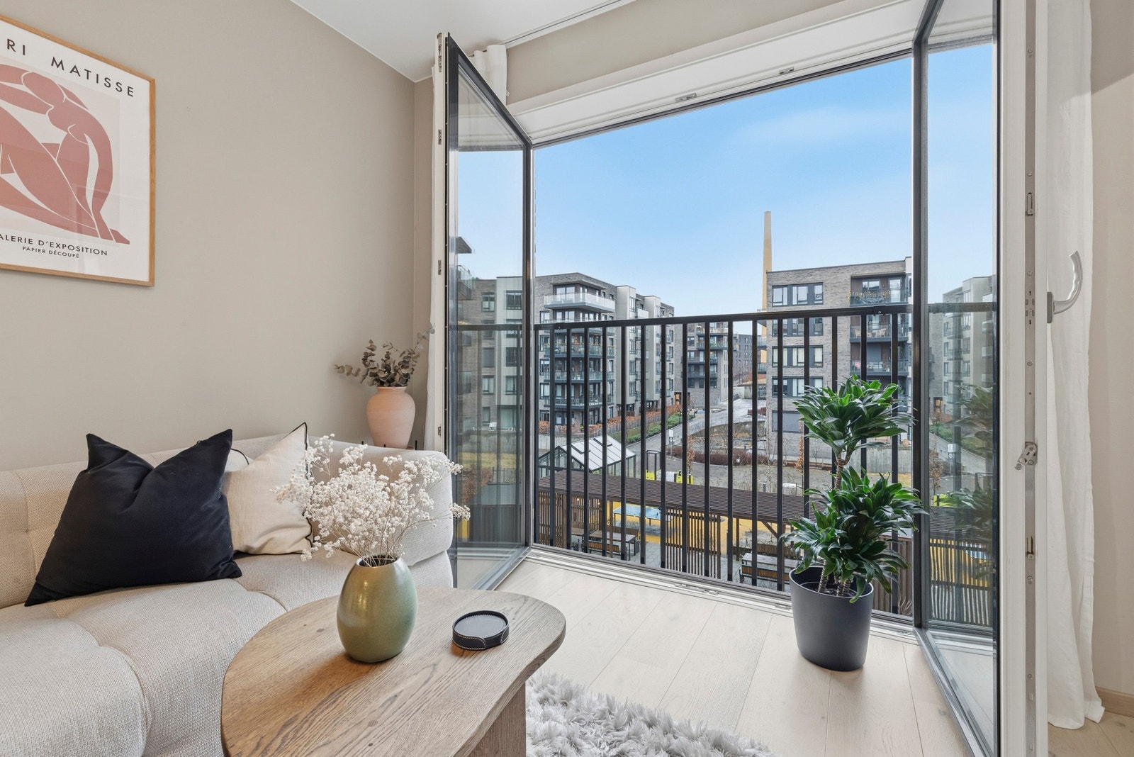 Leiligheten har fransk balkong. Galleribilde