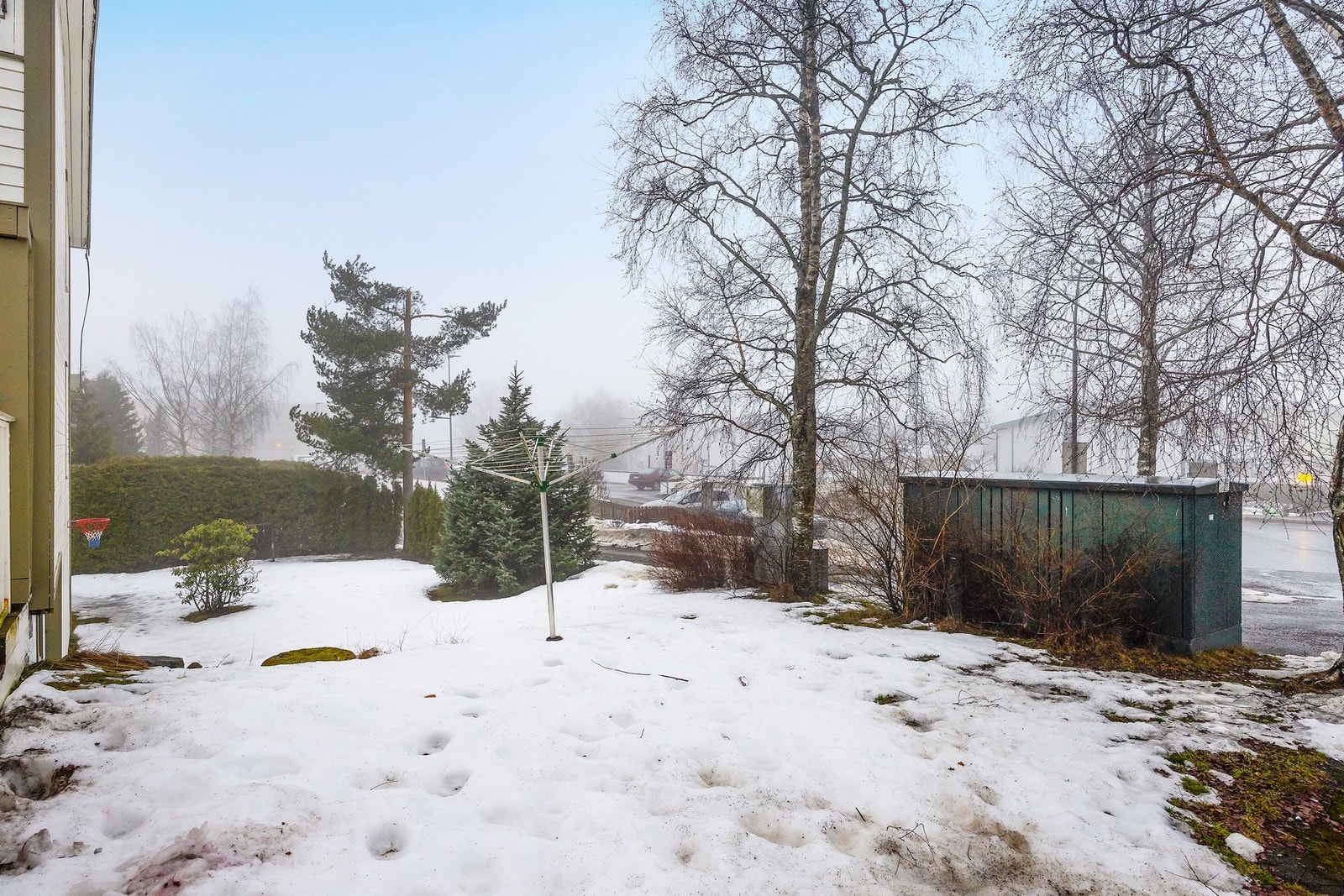 Boligen ligger på enden av rekken sin! Galleribilde