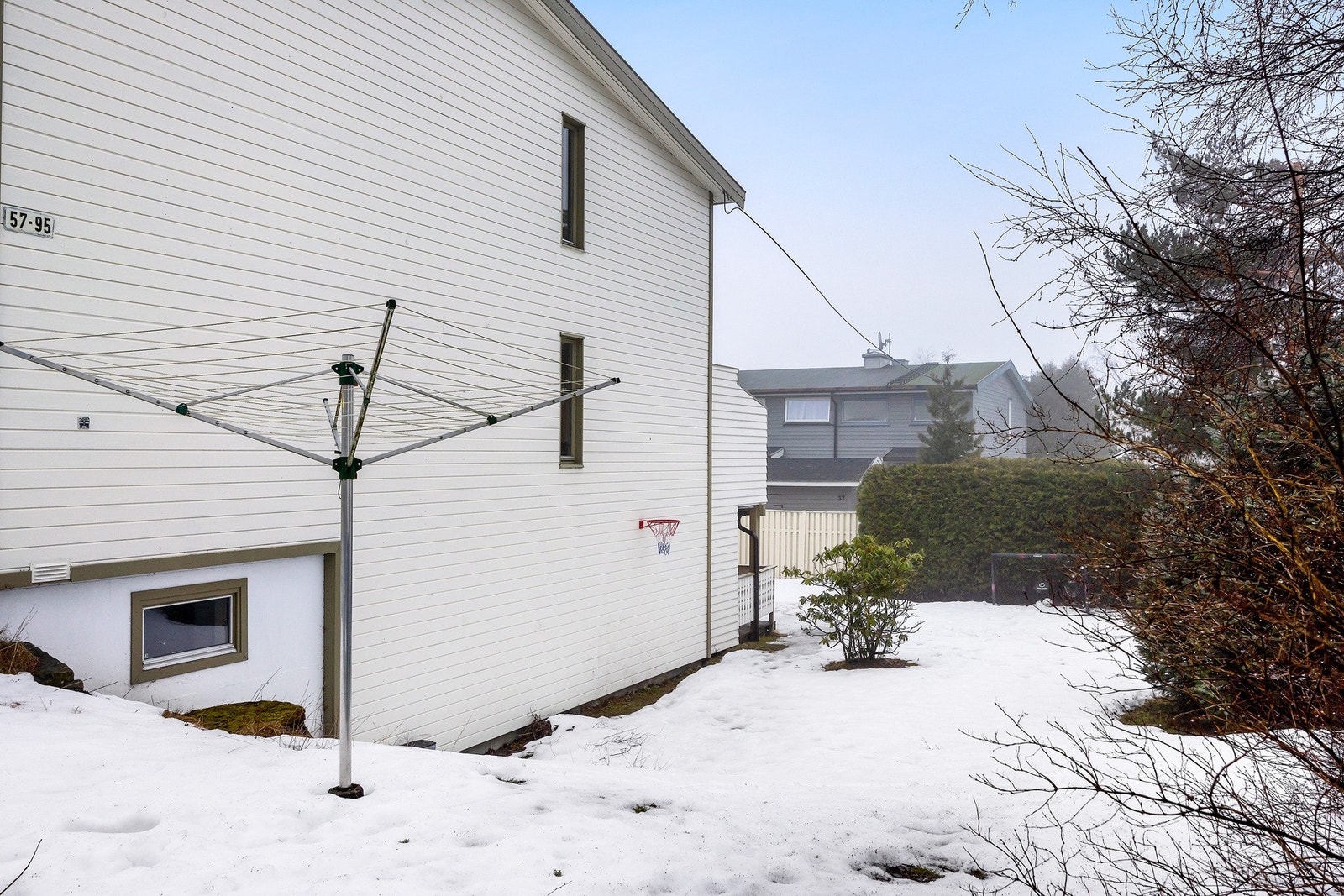 Uteplass med hyggelig atmosfære. Galleribilde