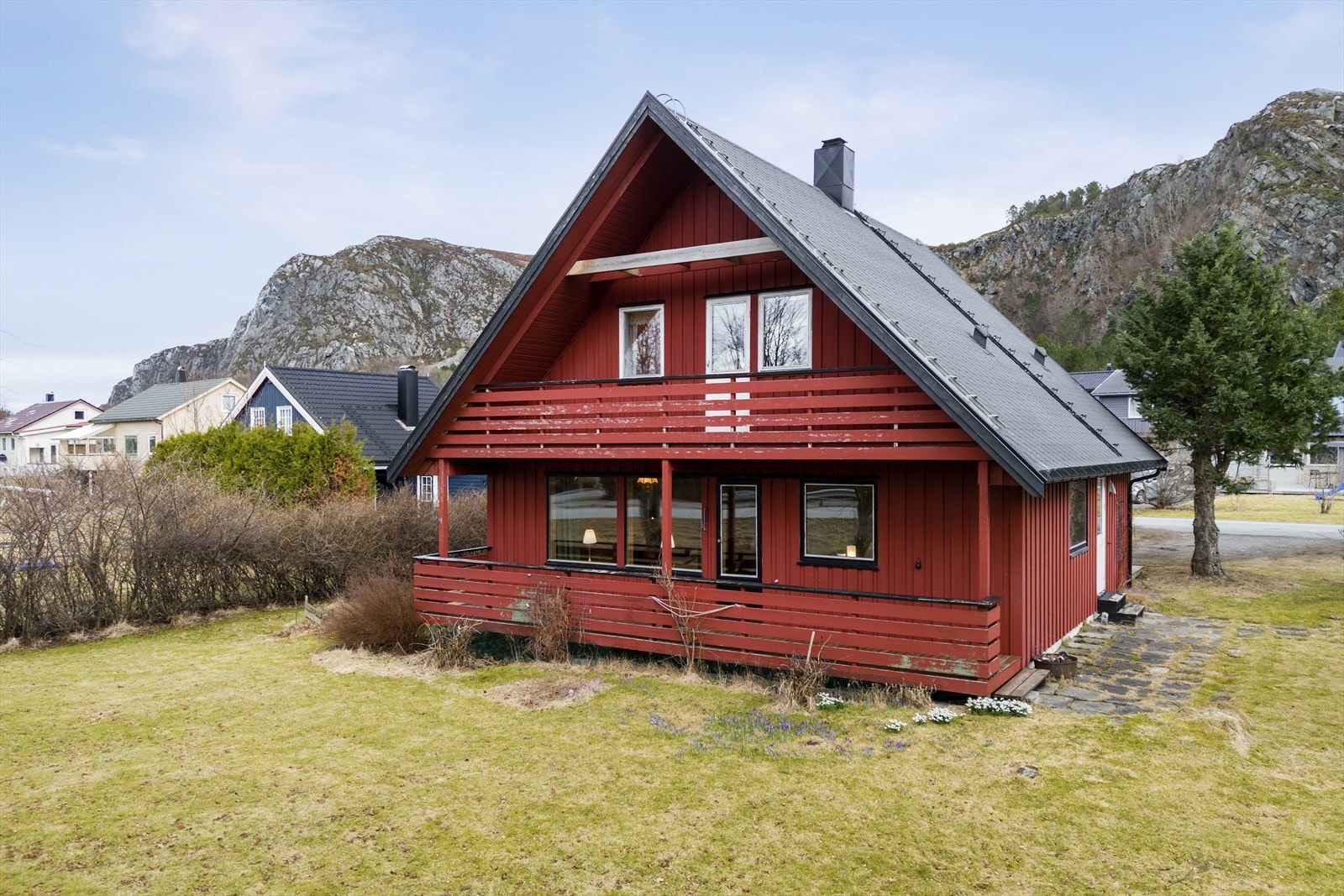 Proaktiv Eiendomsmegling v/ Jon Kristian Valderhaug Røsok har gleden av å presentere Øvre Skjong 9. Galleribilde