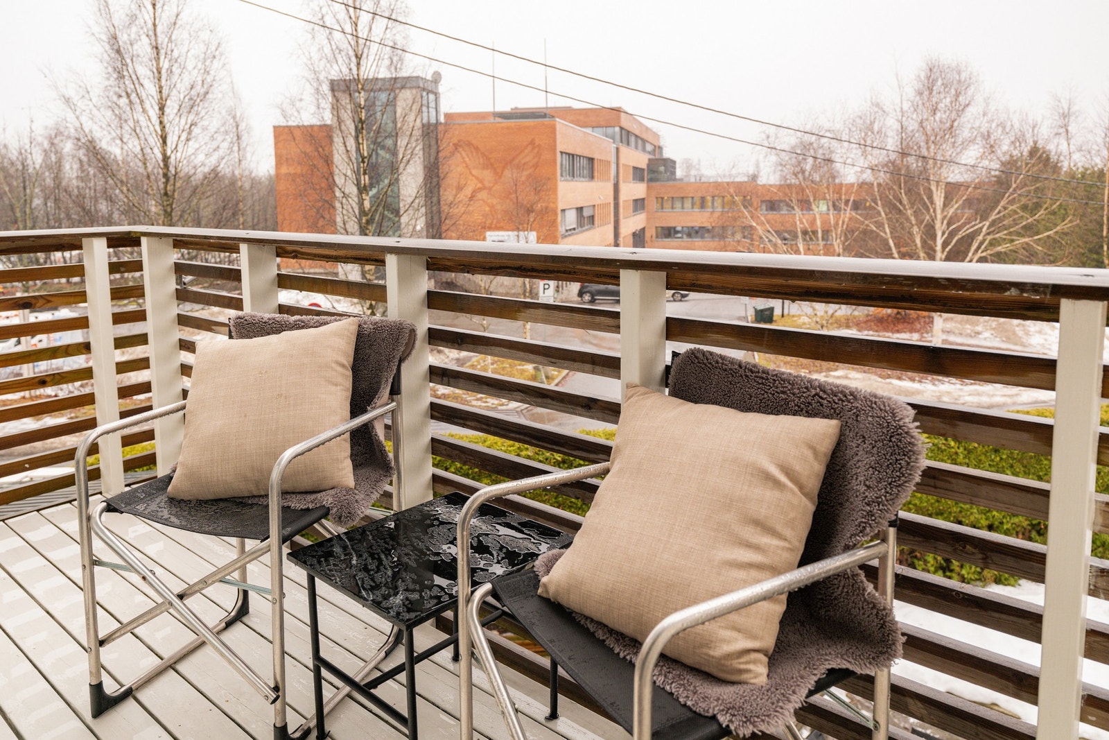 På balkongen er det plass til sittegruppe. Galleribilde