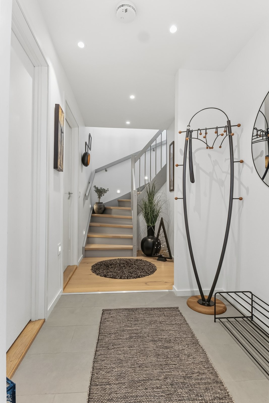 Inngangsparti. Galleribilde