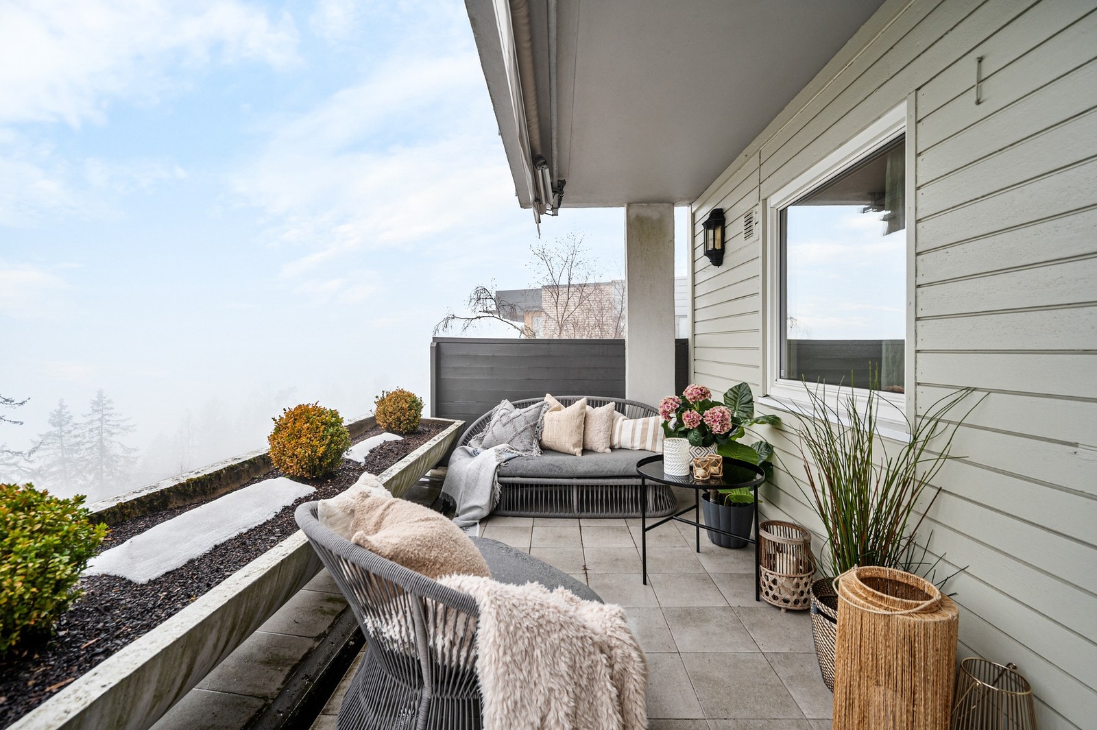 Terrassen gir gode muligheter for utemøbler og en hyggelig sittegruppe. Galleribilde