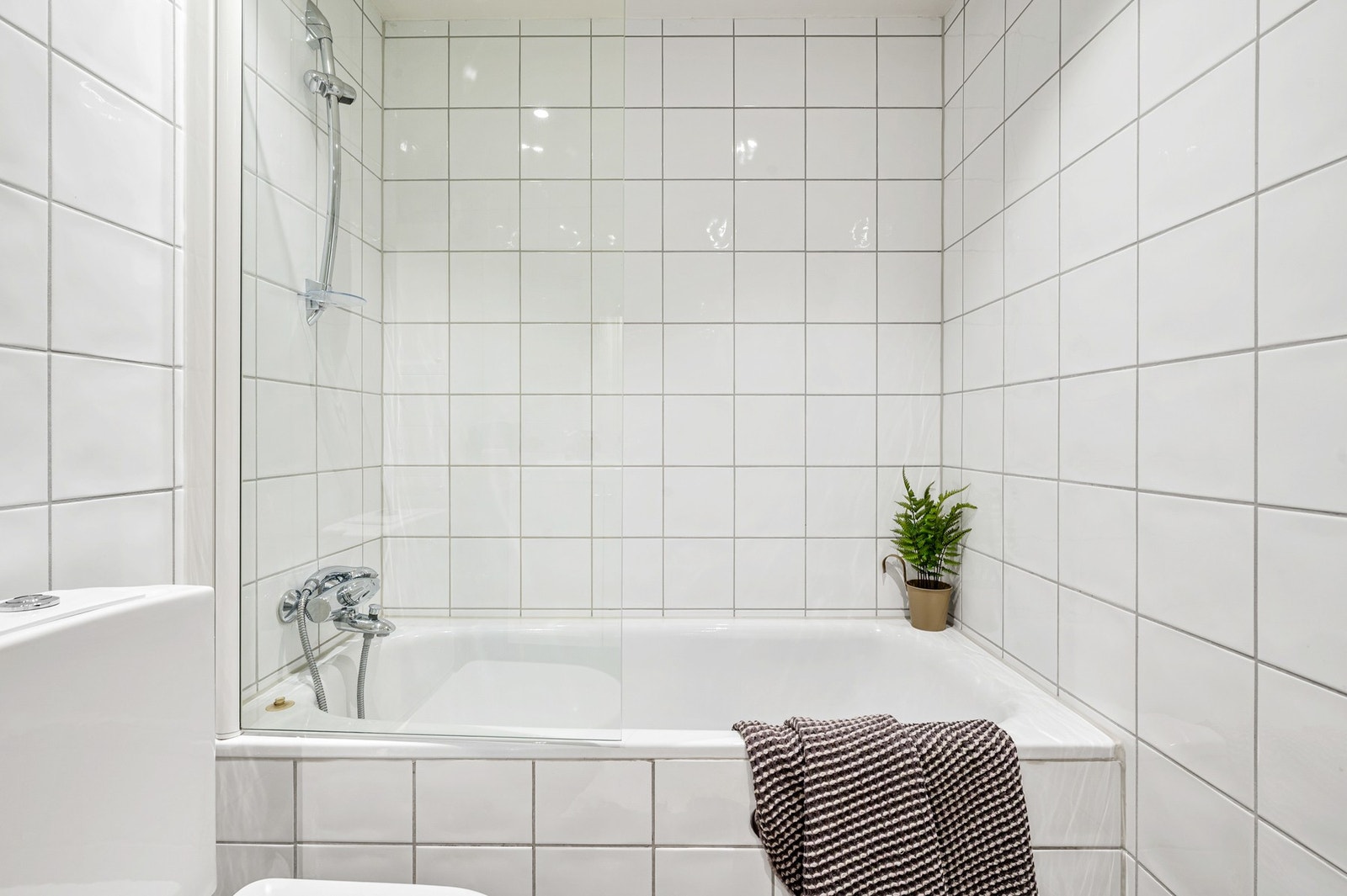 Badekar for avslappende og komfortable bad. Galleribilde