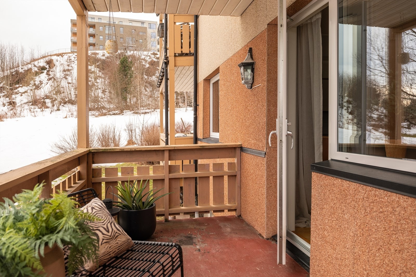 Her kan du nyte solen fra tidlig om morgen til ettermiddagen. Galleribilde