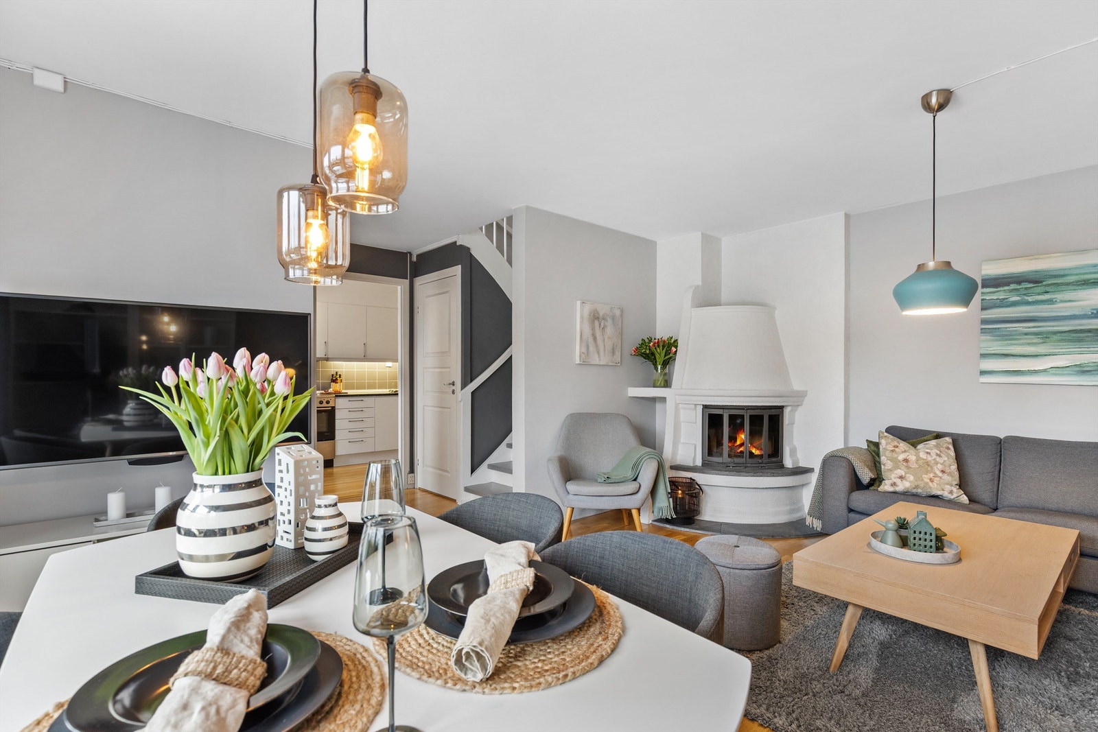 Et familievennlig rekkehus med en tilbaketrukket beliggenhet på populære Ellingsrud Vest. Foto: Pål Aanerud. Galleribilde