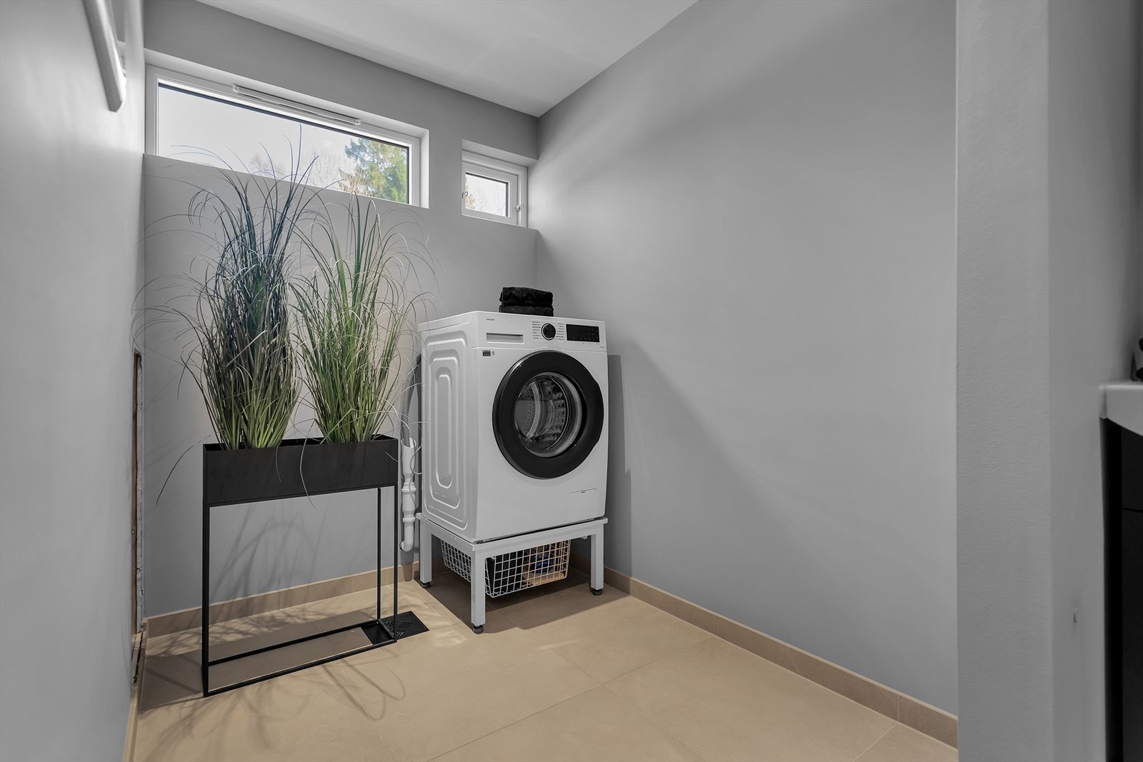 Toalett/vaskerom i forbindelse med gangen | Varme i gulv. Galleribilde