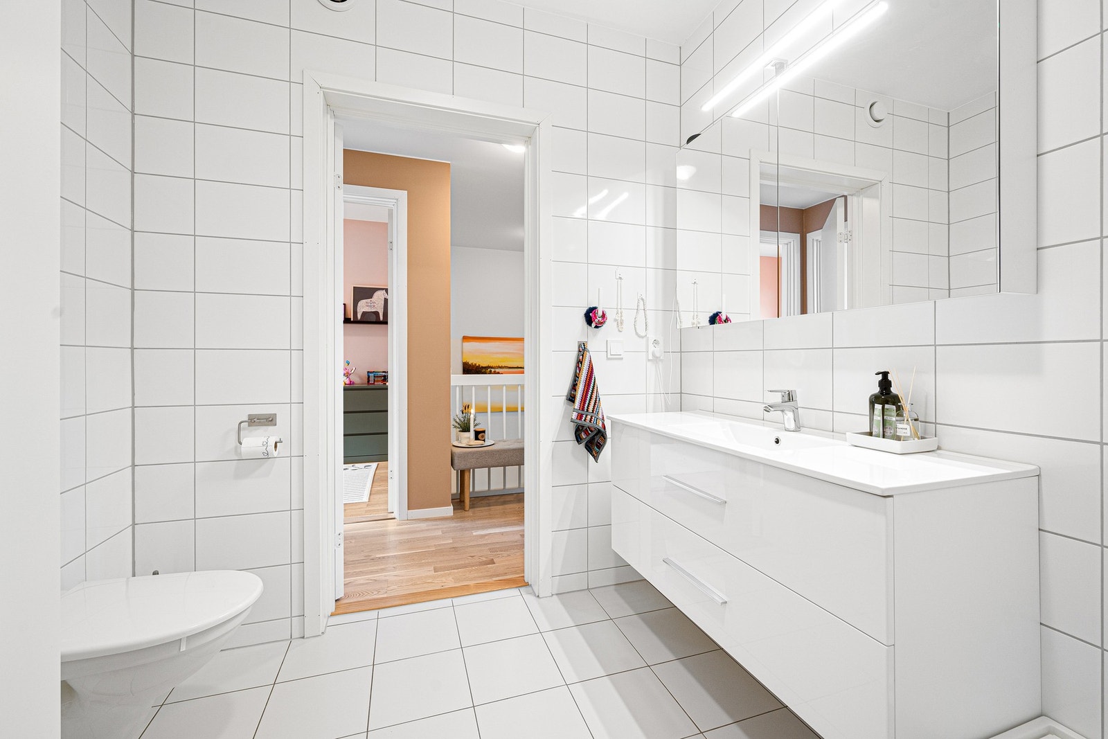 Badet er på 5,5 kvm. Galleribilde