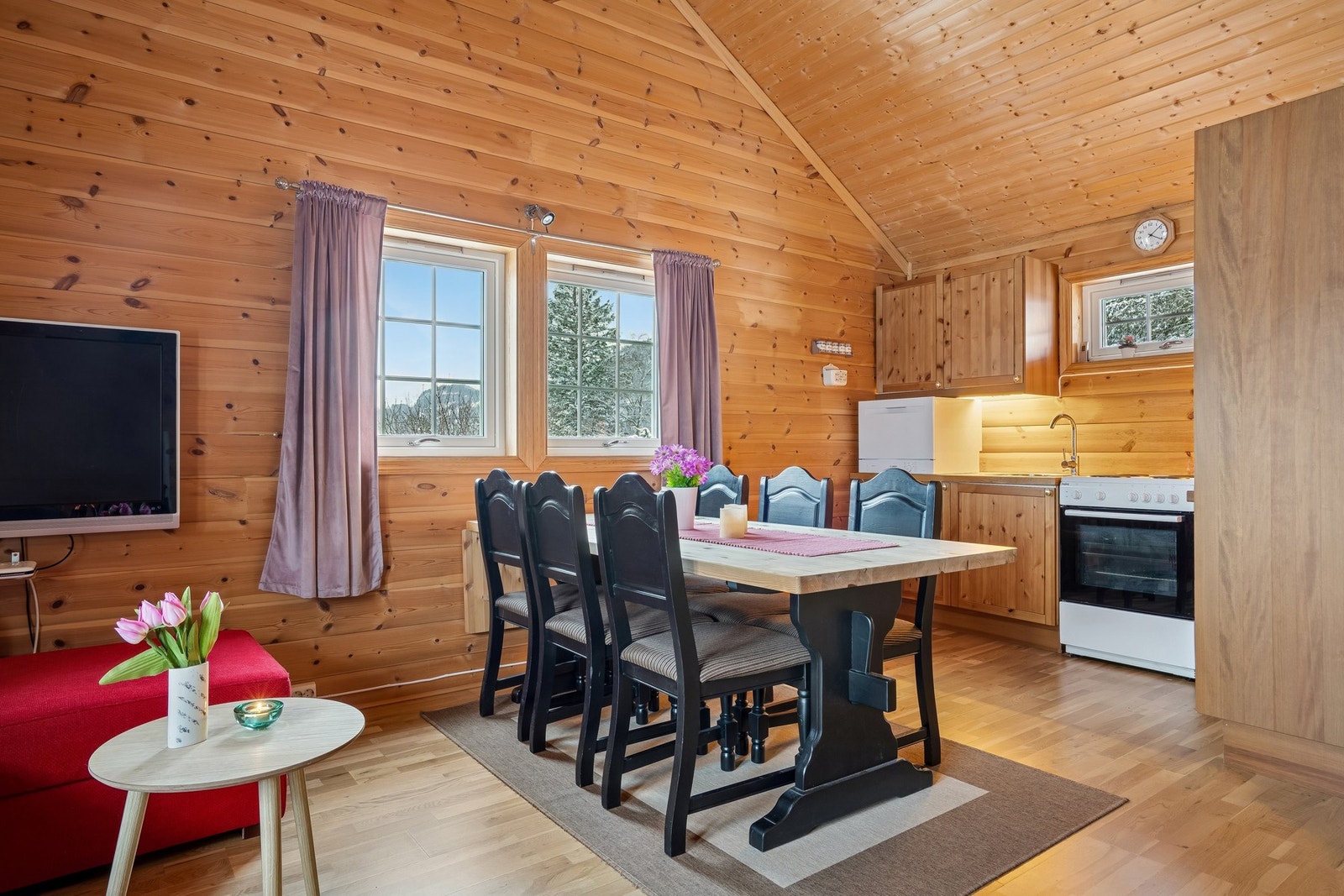 Passer perfekt med spisegruppe til større selskap. Galleribilde