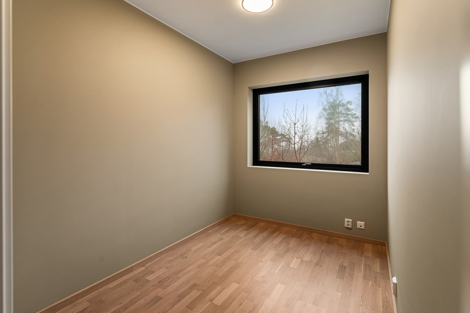 Lyst og delikat soverom. Galleribilde