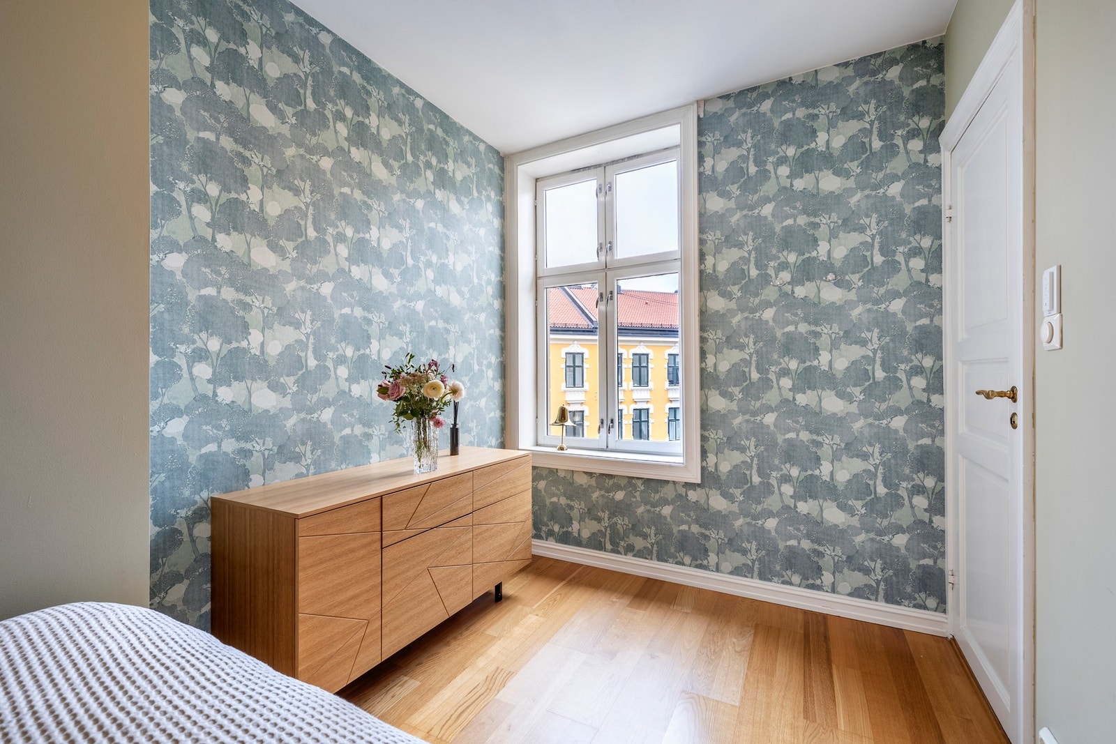 2 gode soverom i hver sin "ende" av leiligheten Galleribilde