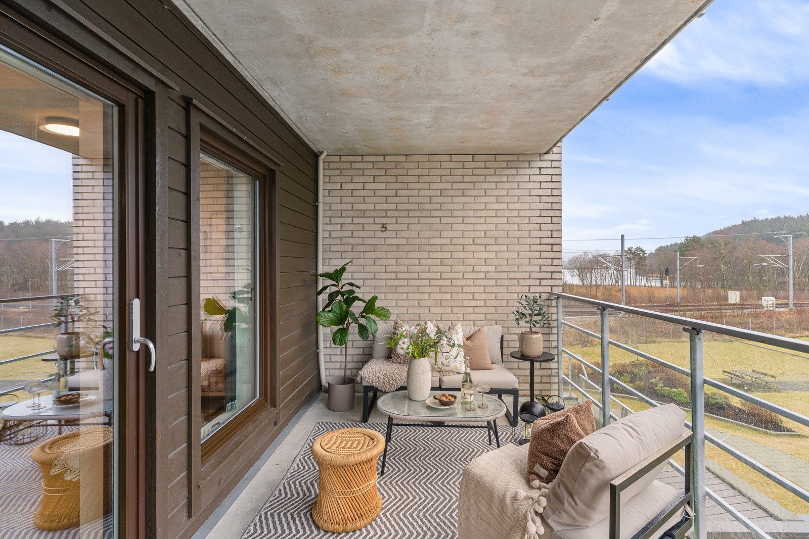 Balkongen ligger flott til med gode solforhold. Galleribilde