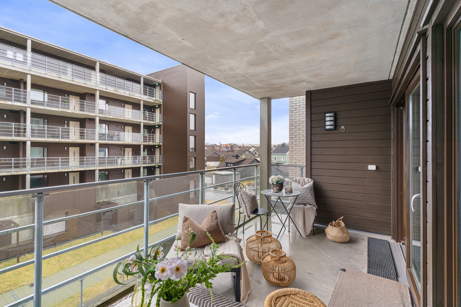 Balkongen innbyr til både avslapping, samt sosiale stunder. Galleribilde